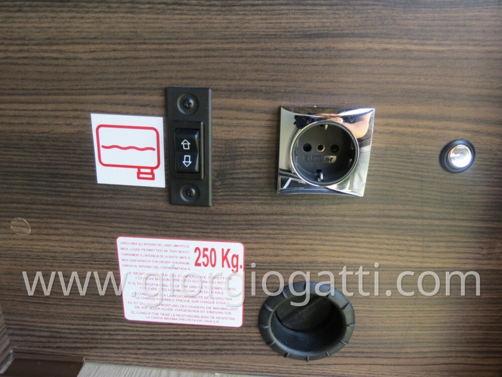 CAMPER MOTORHOME LAIKA H 3512 DS CON BASCULANTE E 
