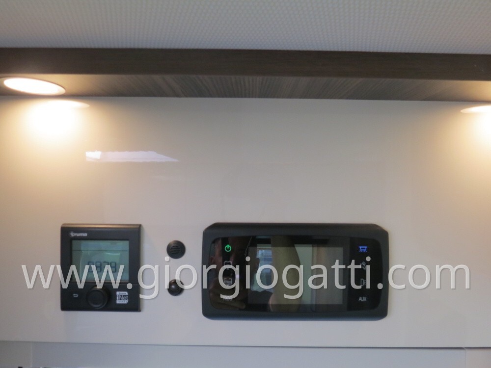 CAMPER MOTORHOME LAIKA H 3512 DS CON BASCULANTE E 