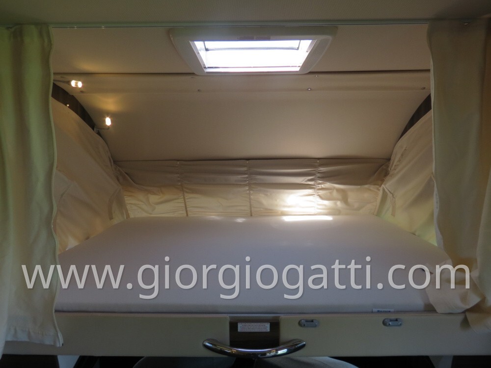 CAMPER MOTORHOME LAIKA H 3512 DS CON BASCULANTE E 