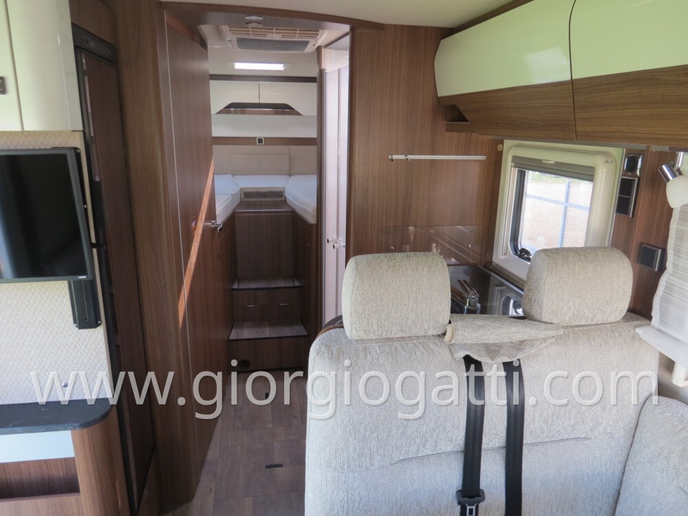 CAMPER MOTORHOME HYMER BMC-I 680 CON BASCULANTE E 