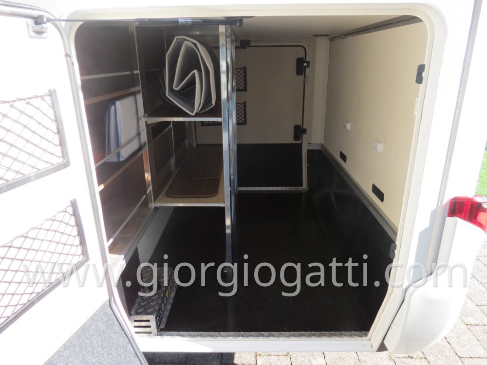 CAMPER MOTORHOME HYMER BMC-I 680 CON BASCULANTE E 