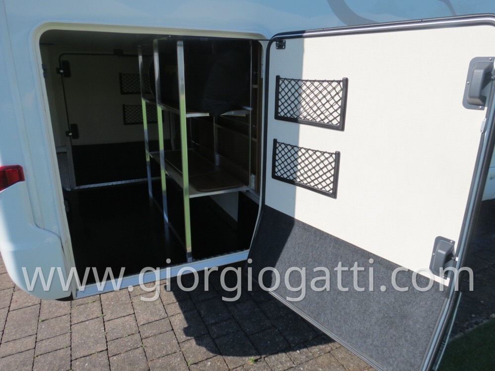 CAMPER MOTORHOME HYMER BMC-I 680 CON BASCULANTE E 