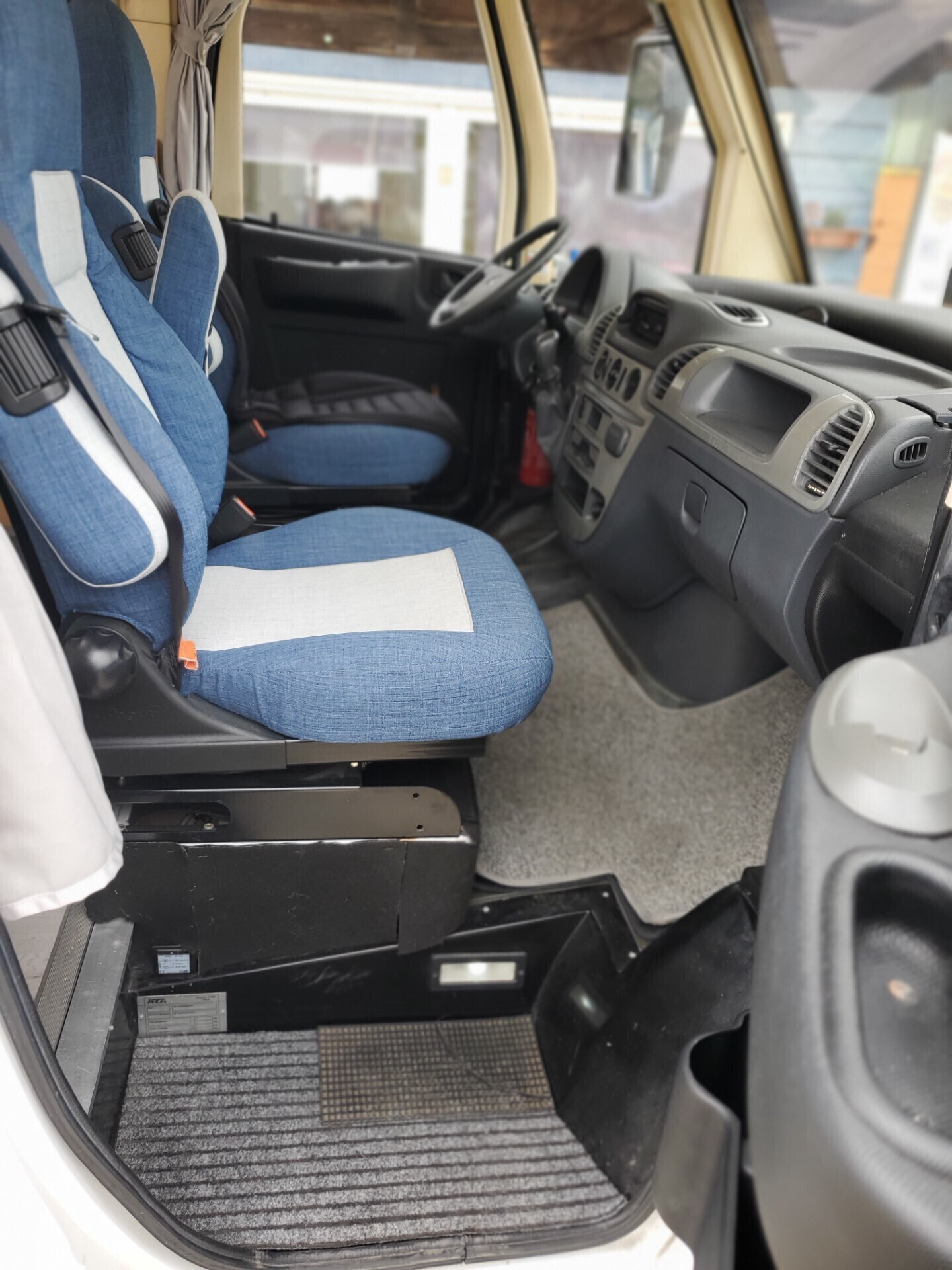 Arca MOTORHOME MERCEDES H 720 GLM