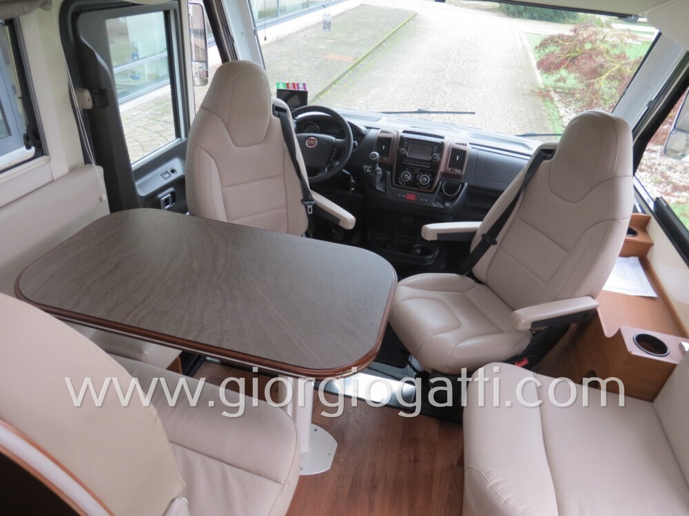 CAMPER MOTORHOME Ci International MIZAR 88 XT CON 
