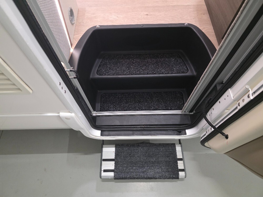 CAMPER MCLOUIS NEVIS 79G DIAMOND