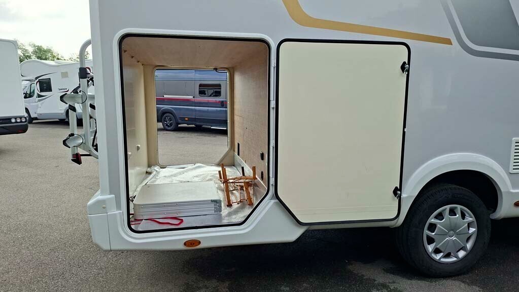 Ci International Horon 87 XT - Pari al nuovo!