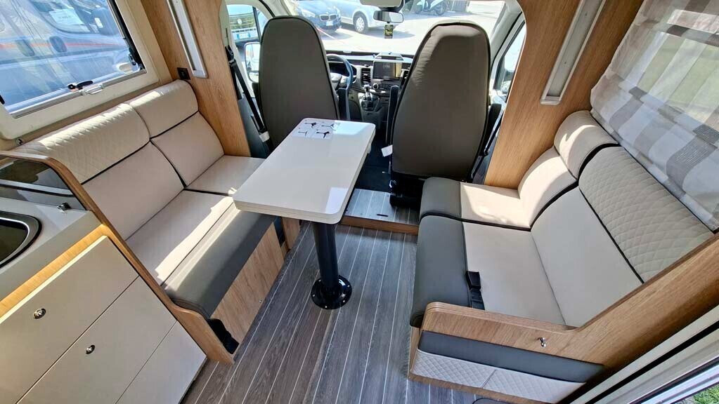 Ci International Horon 87 XT - Pari al nuovo!