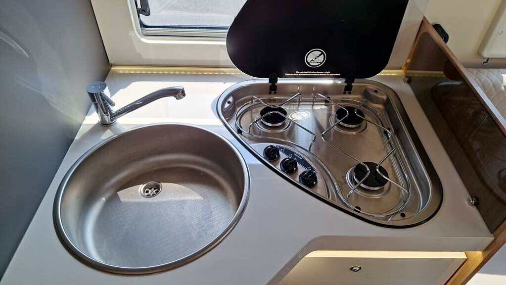 Ci International Horon 87 XT - Pari al nuovo!