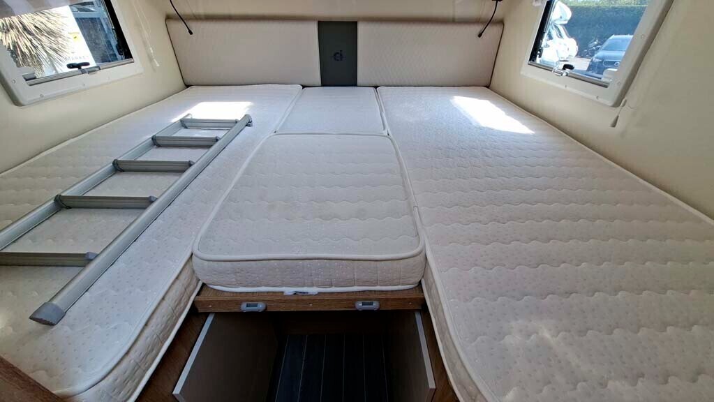 Ci International Horon 87 XT - Pari al nuovo!