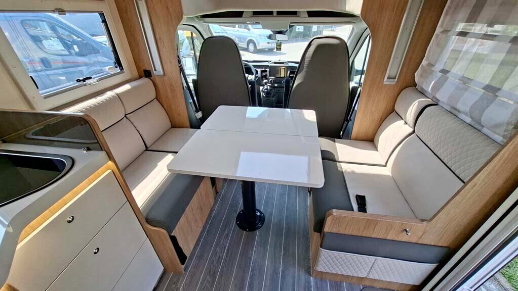Ci International Horon 87 XT - Pari al nuovo!