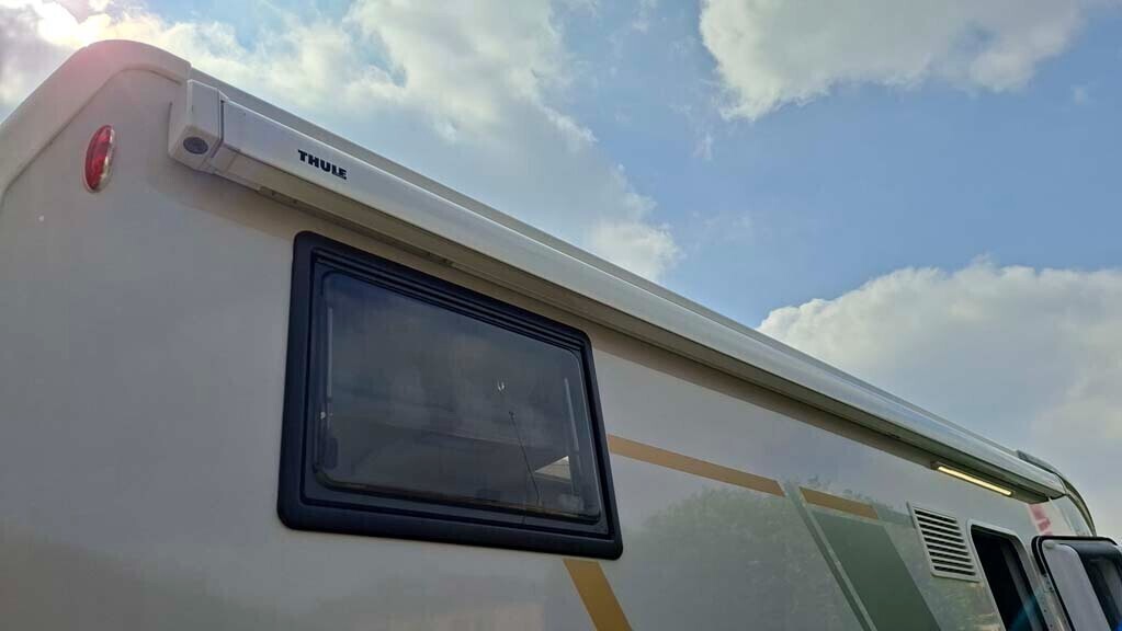 Ci International Horon 87 XT - Pari al nuovo!