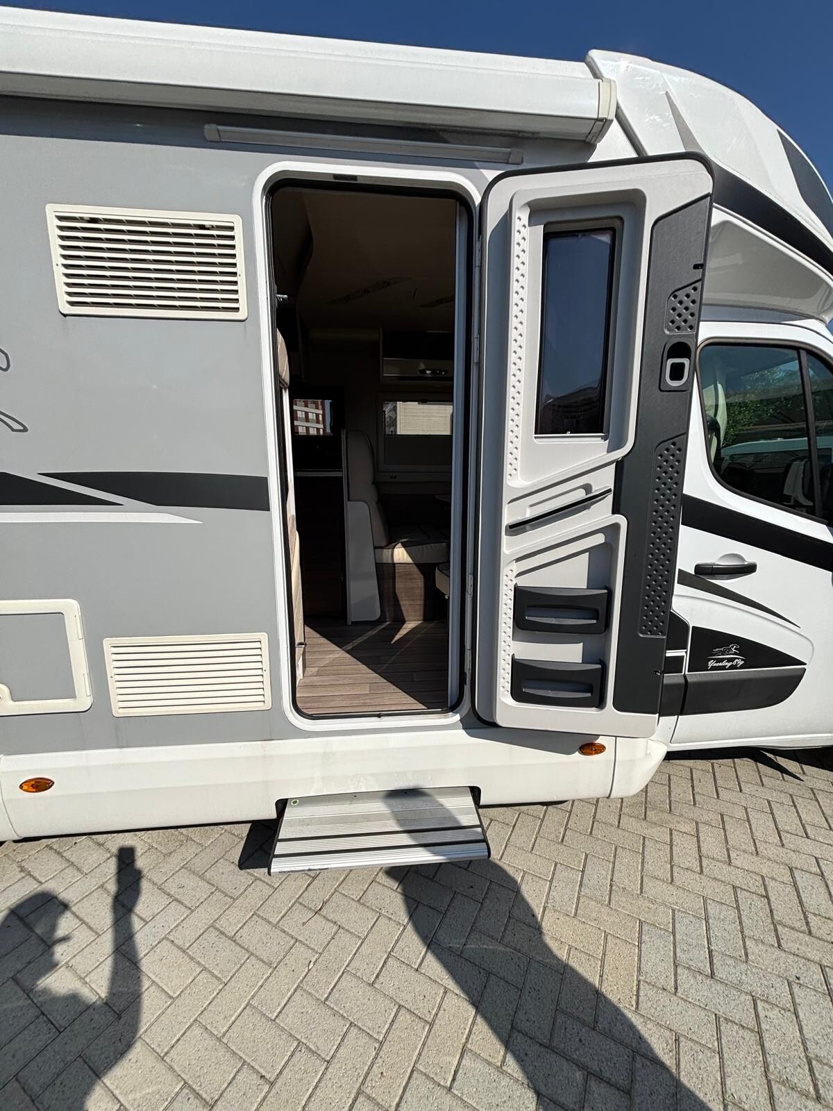 Mclouis Yearling 89g camper