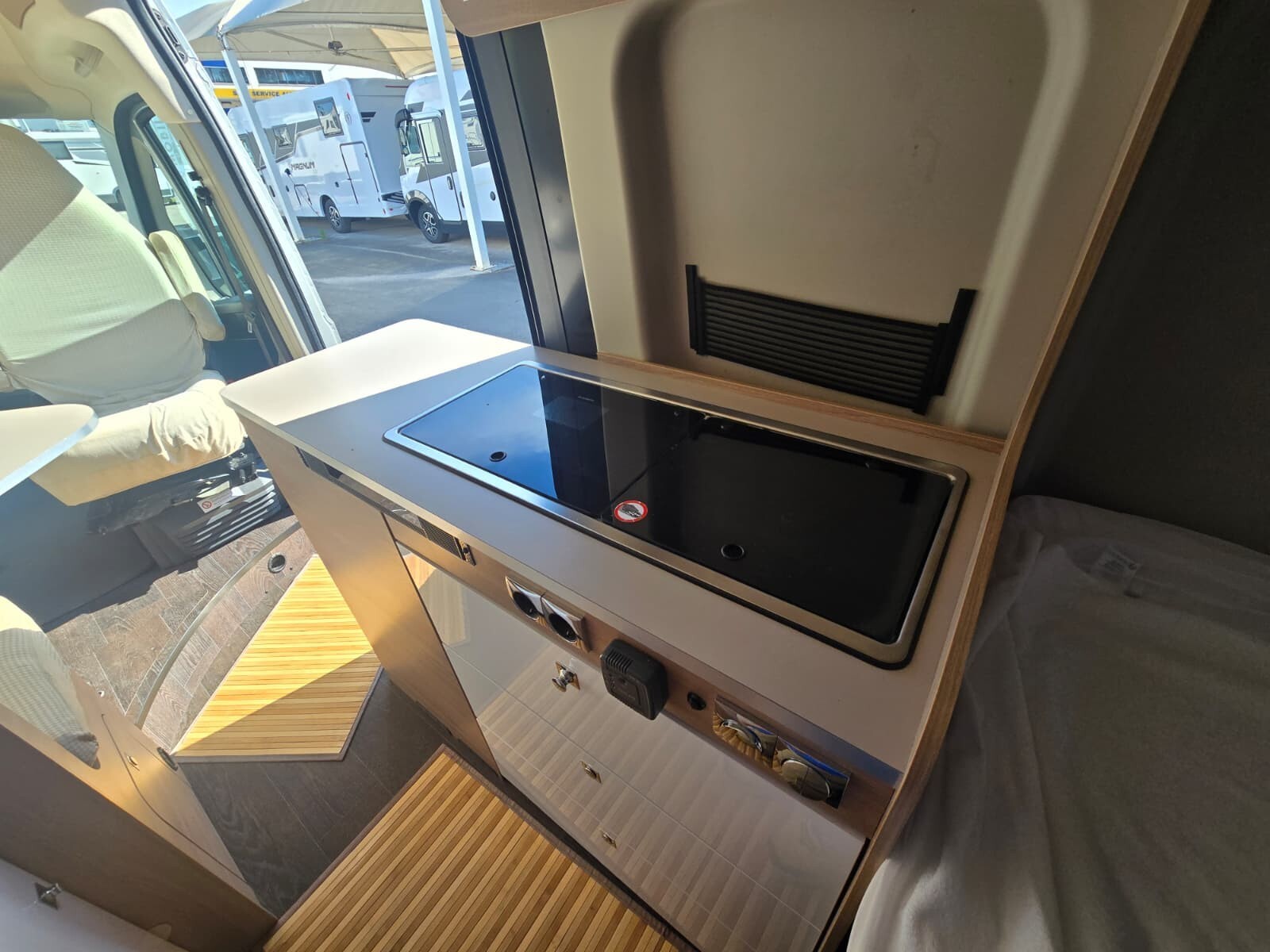 Laika KOSMO 6.0 CAMPER VAN FURGONATO