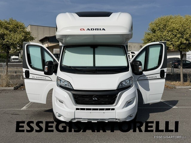 ADRIA CORAL XL A 670 SL AUTOMATICO GEMELLI GARAGE 