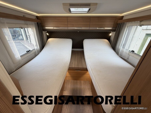 ADRIA CORAL XL A 670 SL AUTOMATICO GEMELLI GARAGE 