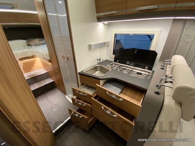 ADRIA CORAL XL A 670 SL AUTOMATICO GEMELLI GARAGE 