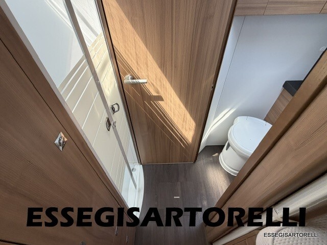 ADRIA CORAL XL A 670 SL AUTOMATICO GEMELLI GARAGE 