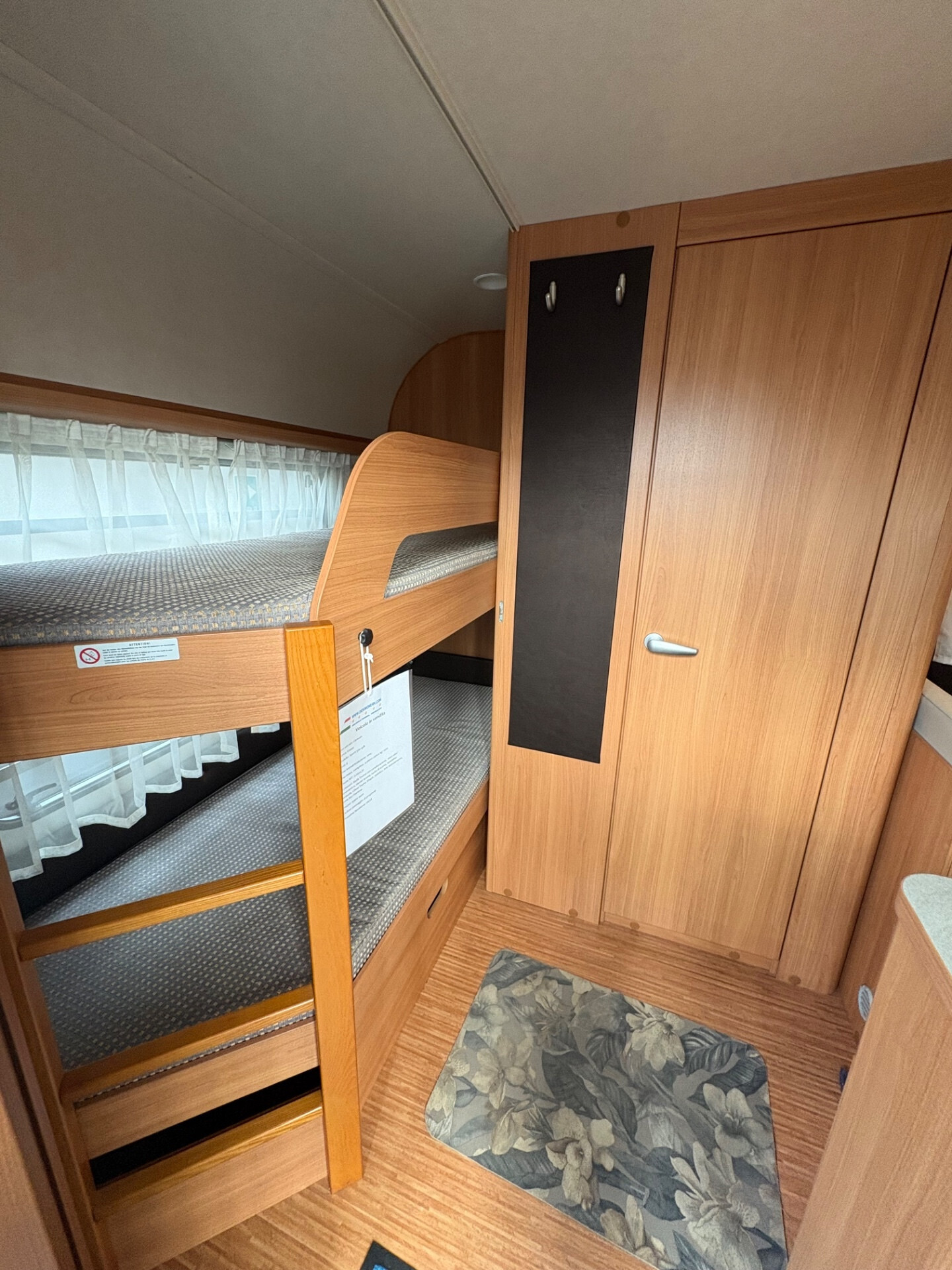 Knaus Caravan Sport 500 qdk-posti 6-mover