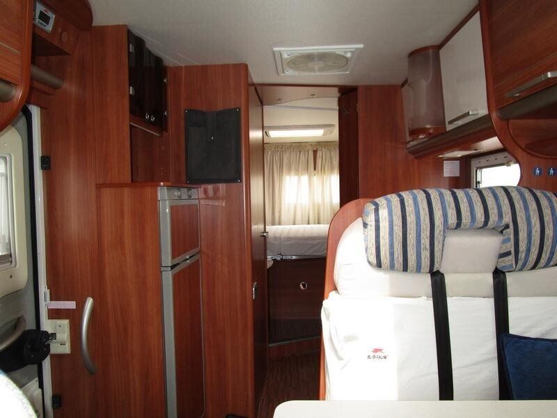 Laika X713R matrimoniale a isola Ducato 3.0 160cv