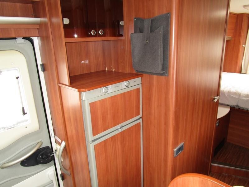 Laika X713R matrimoniale a isola Ducato 3.0 160cv