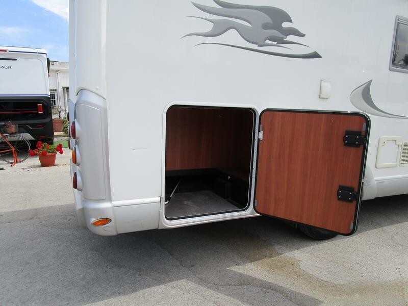 Laika X713R matrimoniale a isola Ducato 3.0 160cv