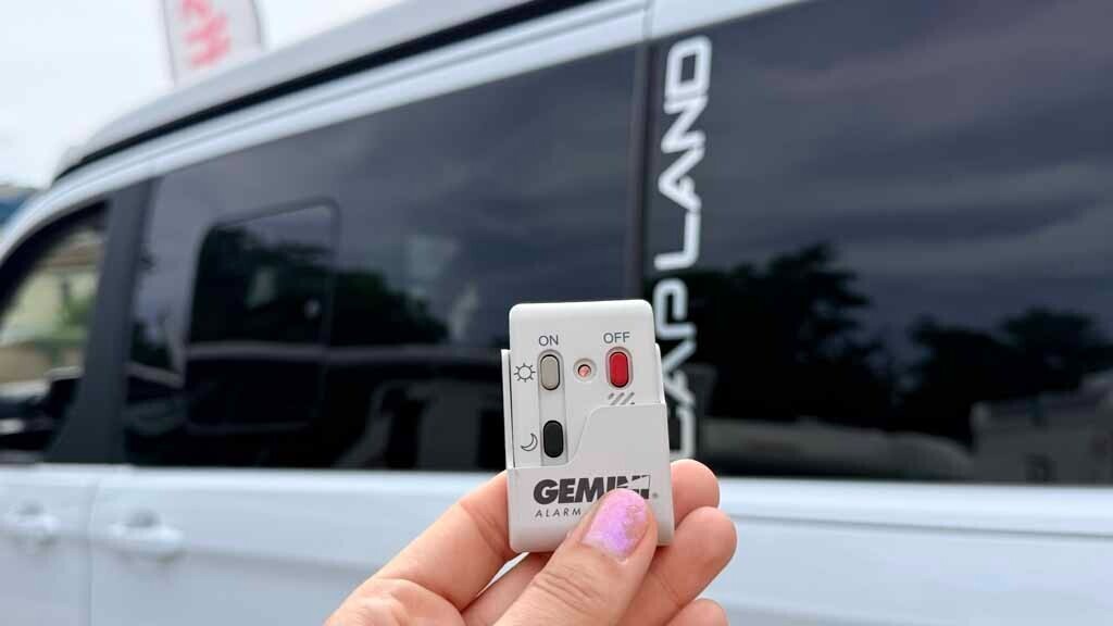 Dreamer Cap Land 4x4 - Pari al nuovo!