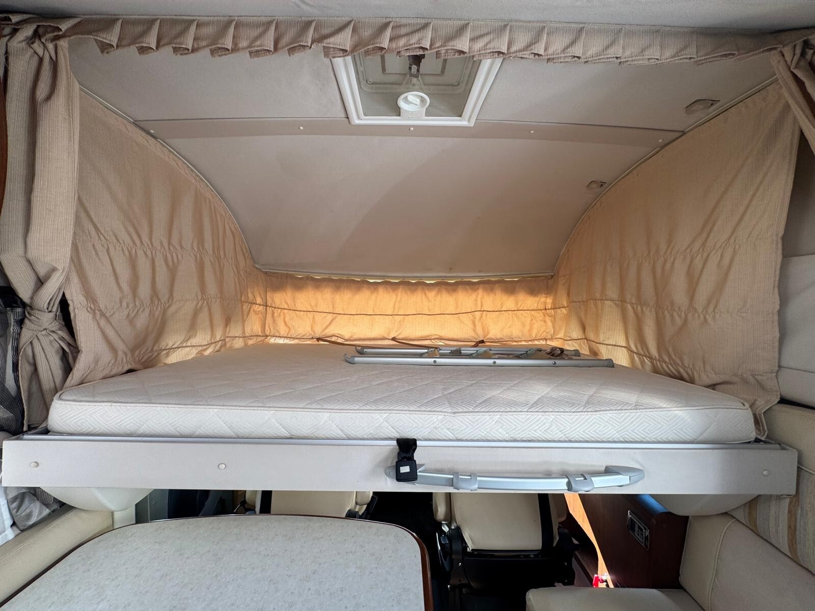 ELNAGH MAGNUM 70 LETTO MATRIMONIALE