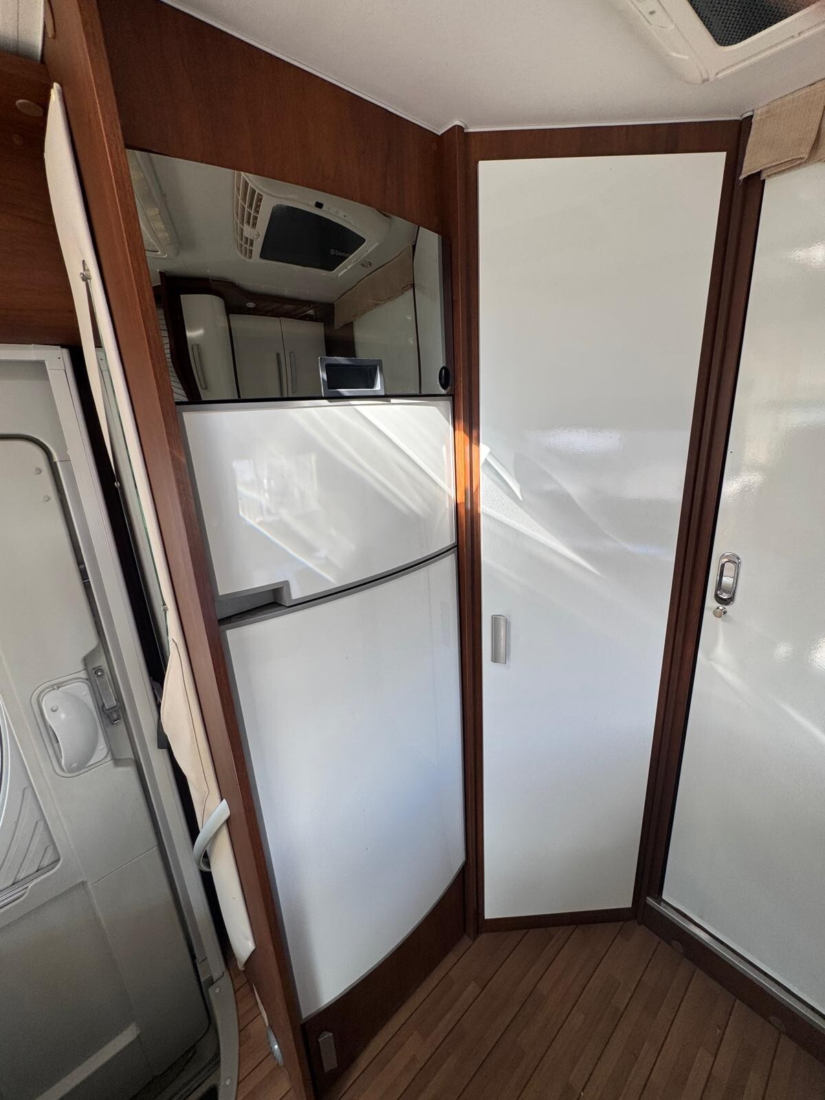 ELNAGH MAGNUM 70 LETTO MATRIMONIALE