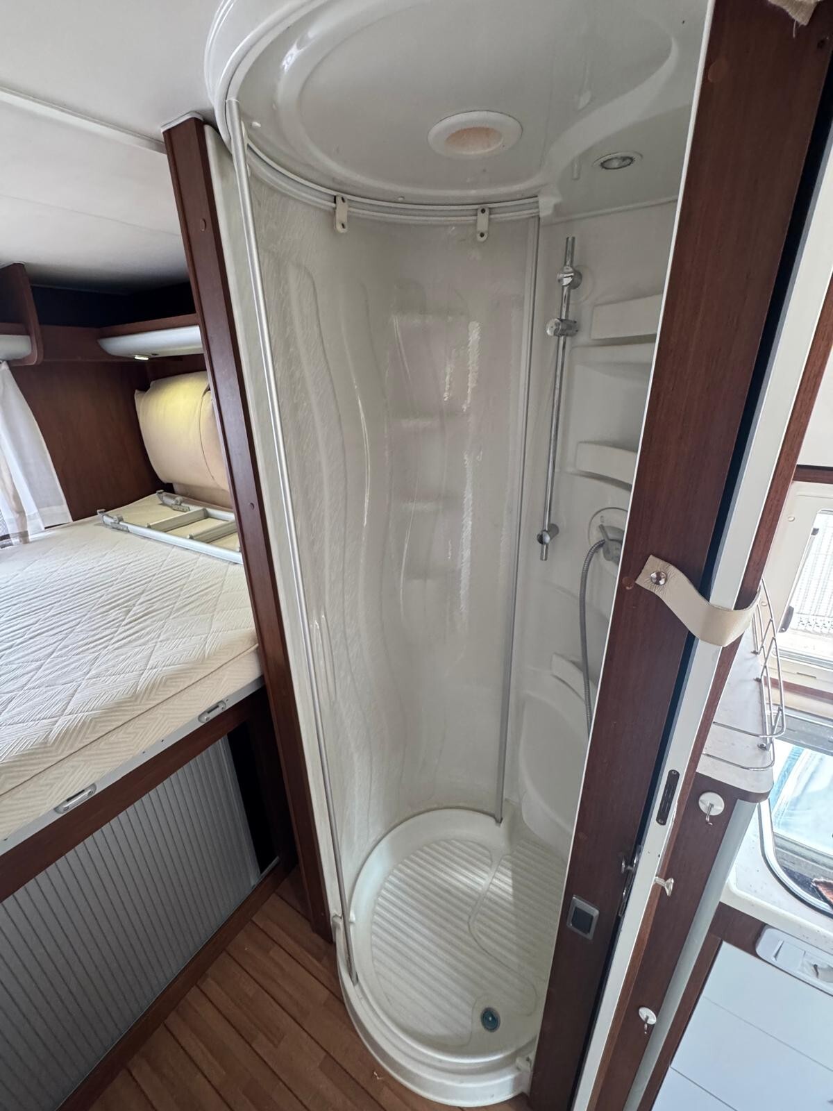 ELNAGH MAGNUM 70 LETTO MATRIMONIALE