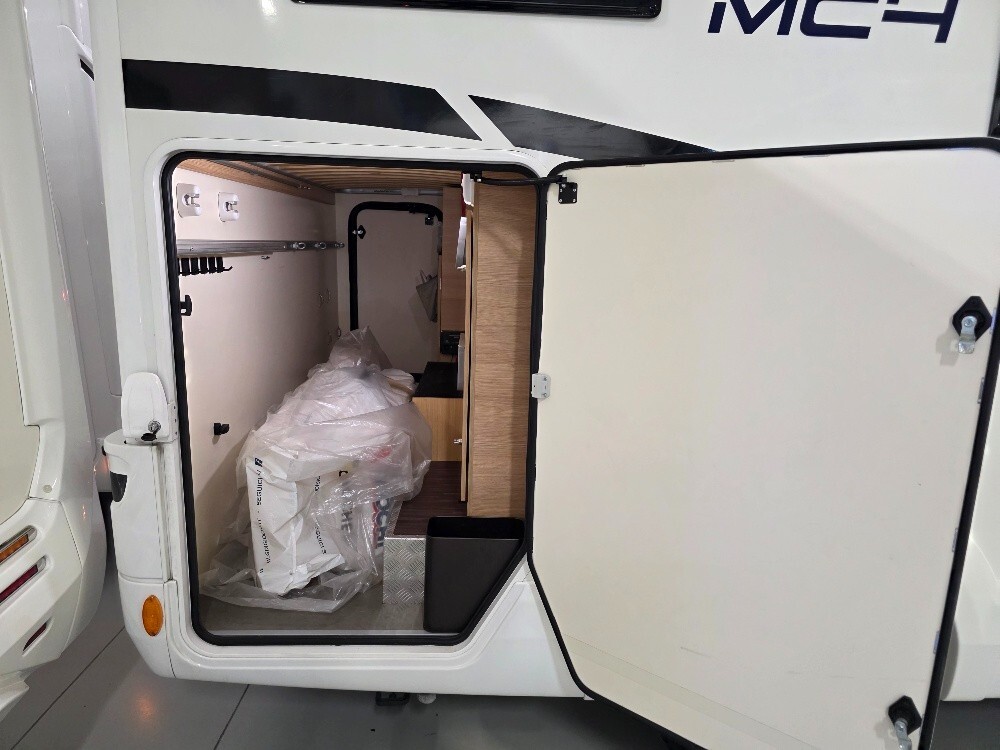 CAMPER MCLOUIS MC4 231