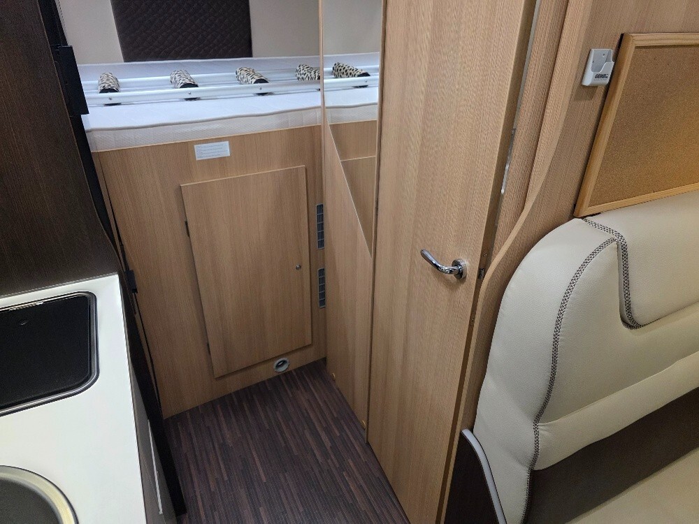 CAMPER MCLOUIS MC4 231