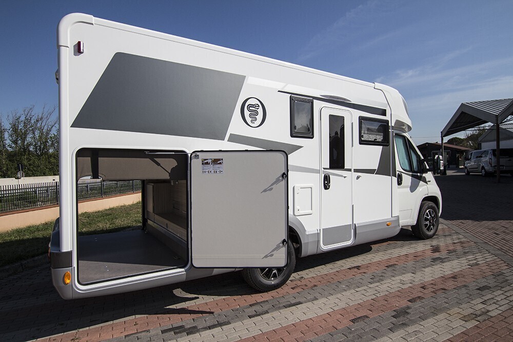 Camper Semintegrale 4 posti Elnagh T-Loft 450