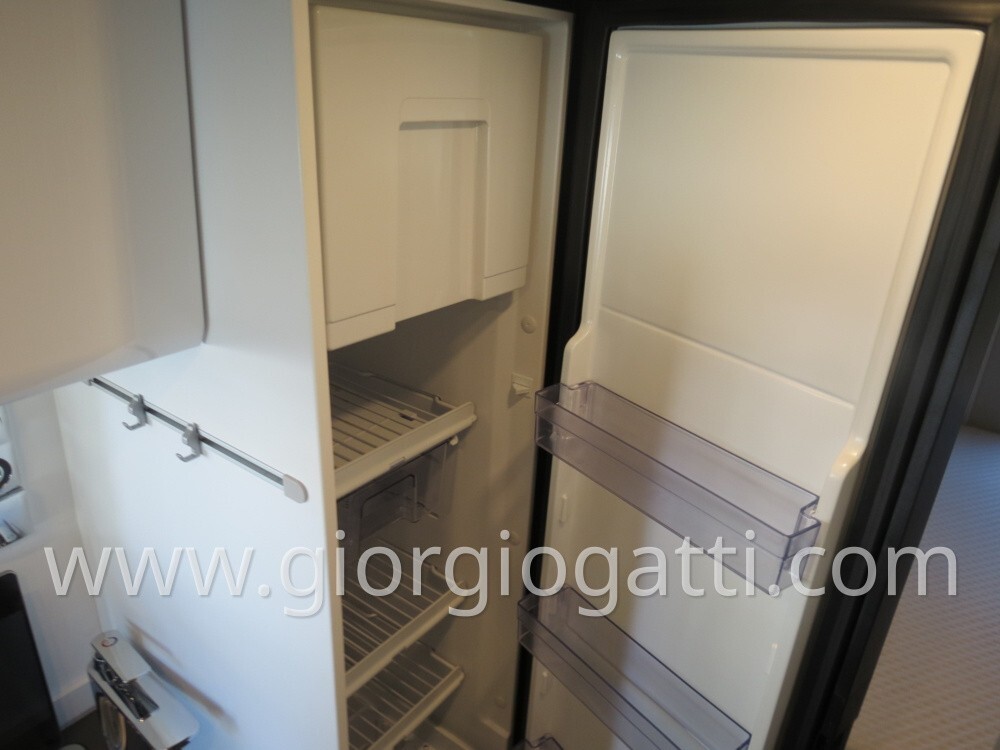CAMPER PURO BURSTNER ELISEO C 600 CON TETTO A SOFF