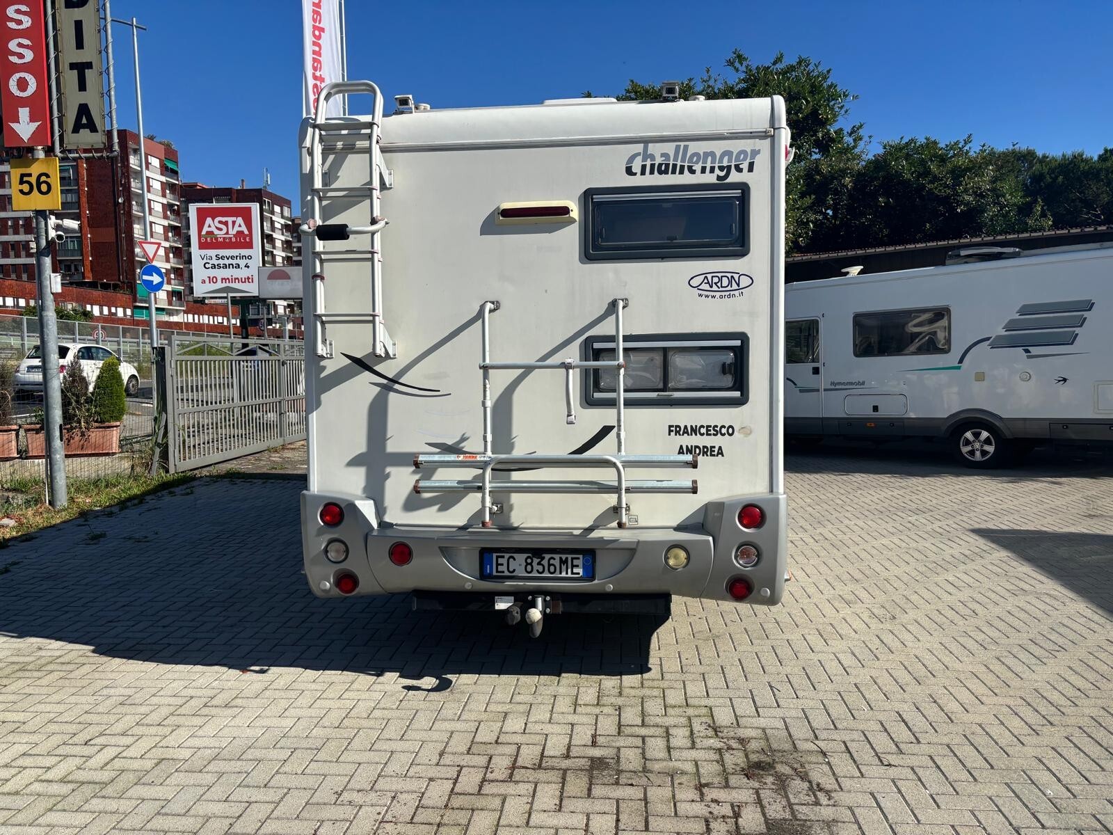 Challenger 55 camper