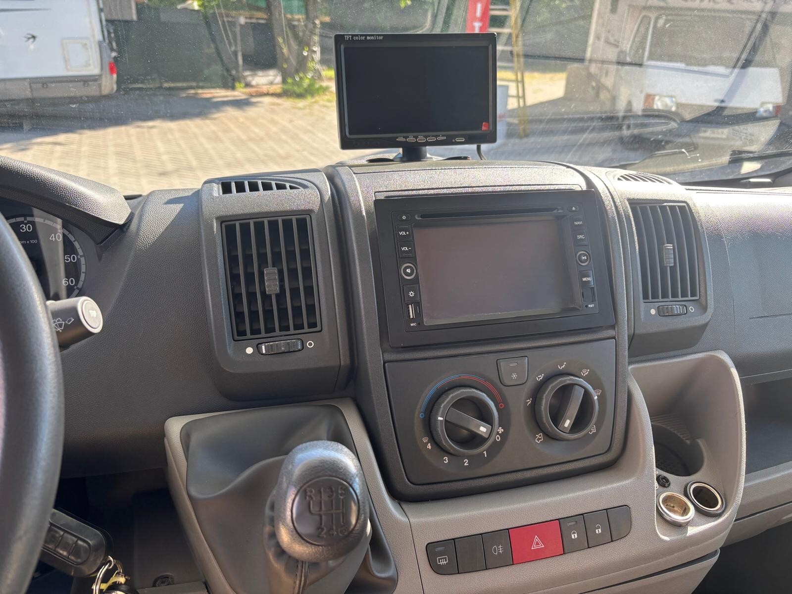 Challenger 55 camper