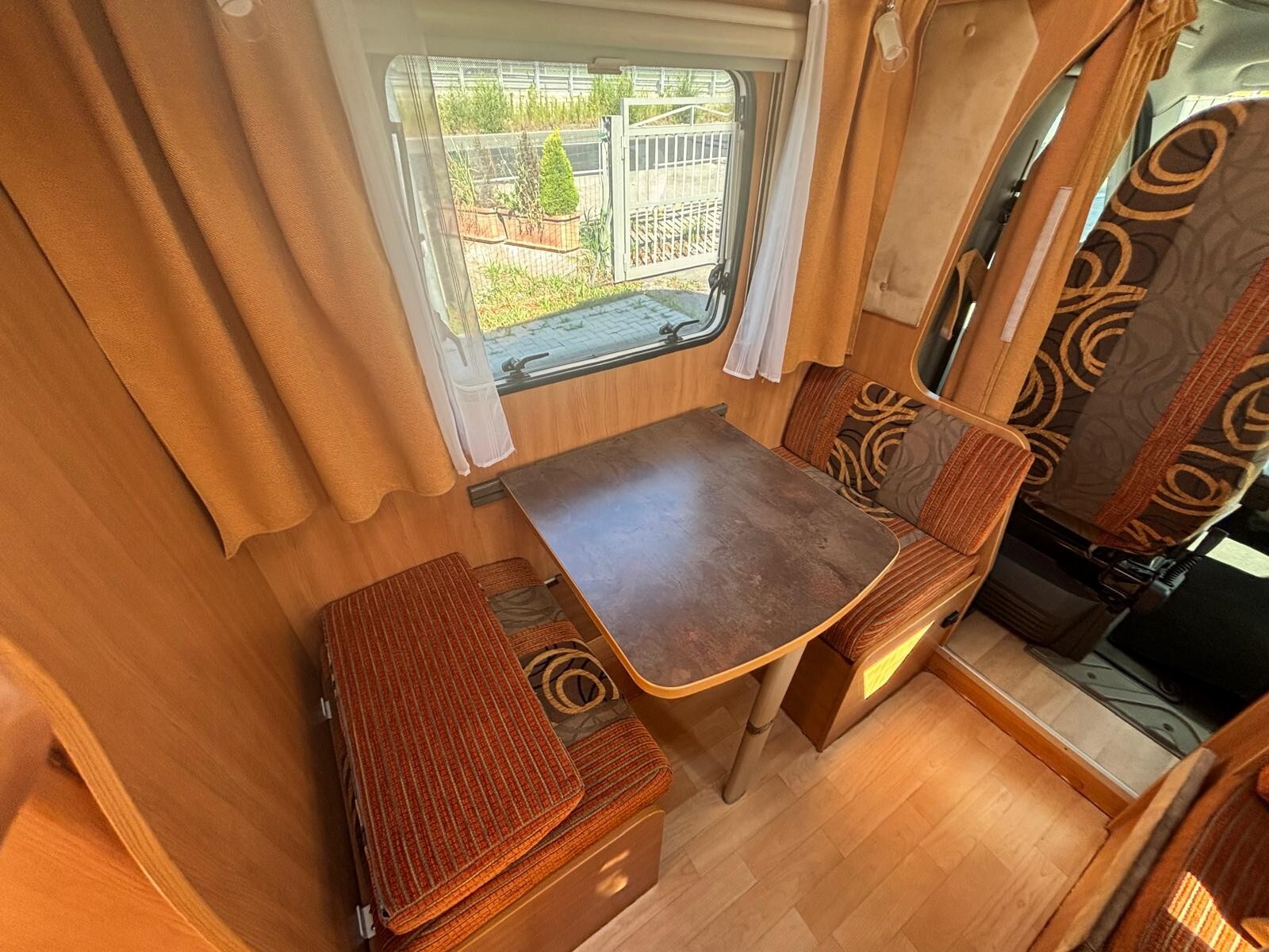 Challenger 55 camper