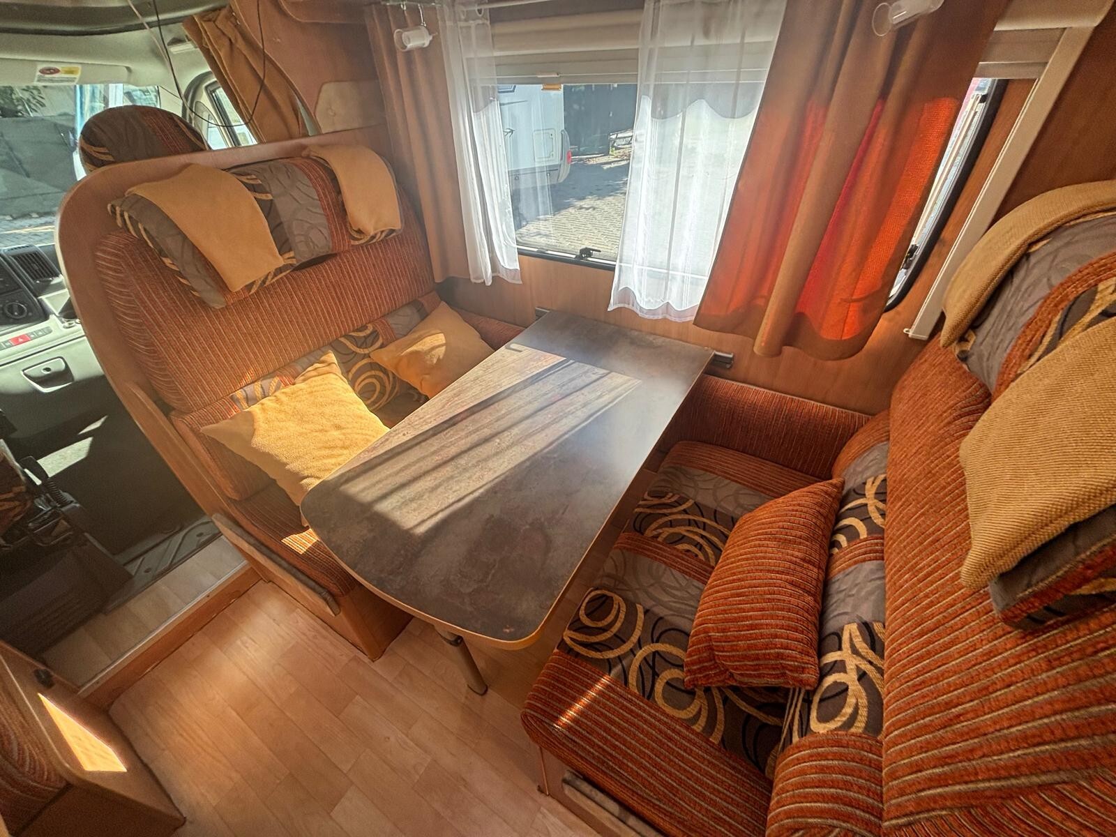 Challenger 55 camper