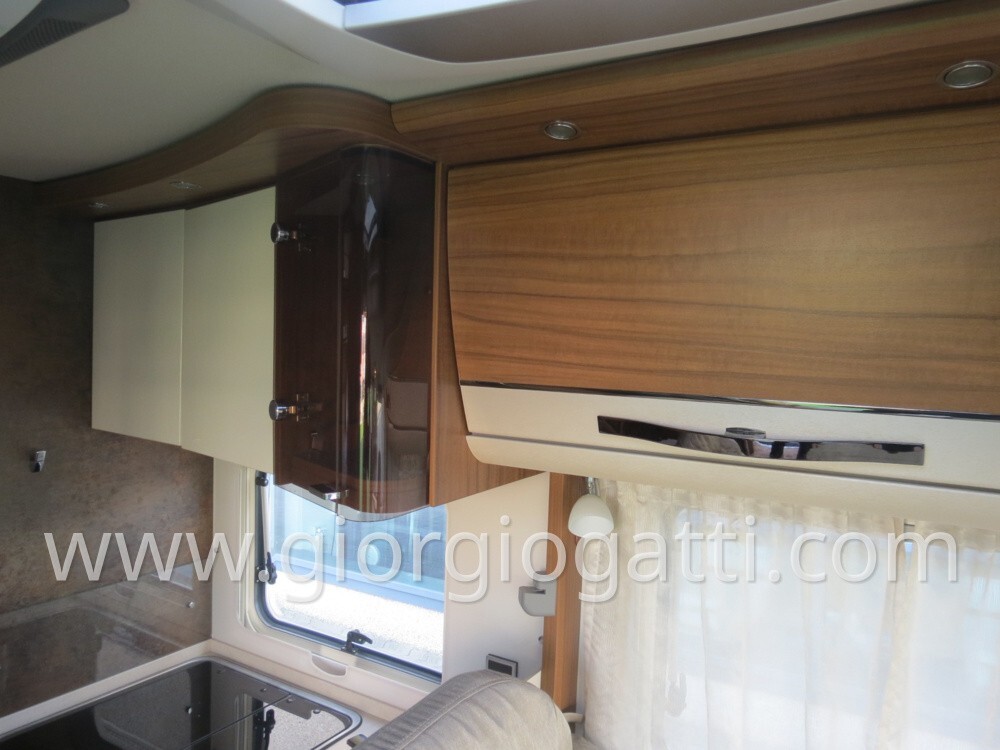 HYMER B-KLASSE 594 PREMIUM LINE CON GARAGE