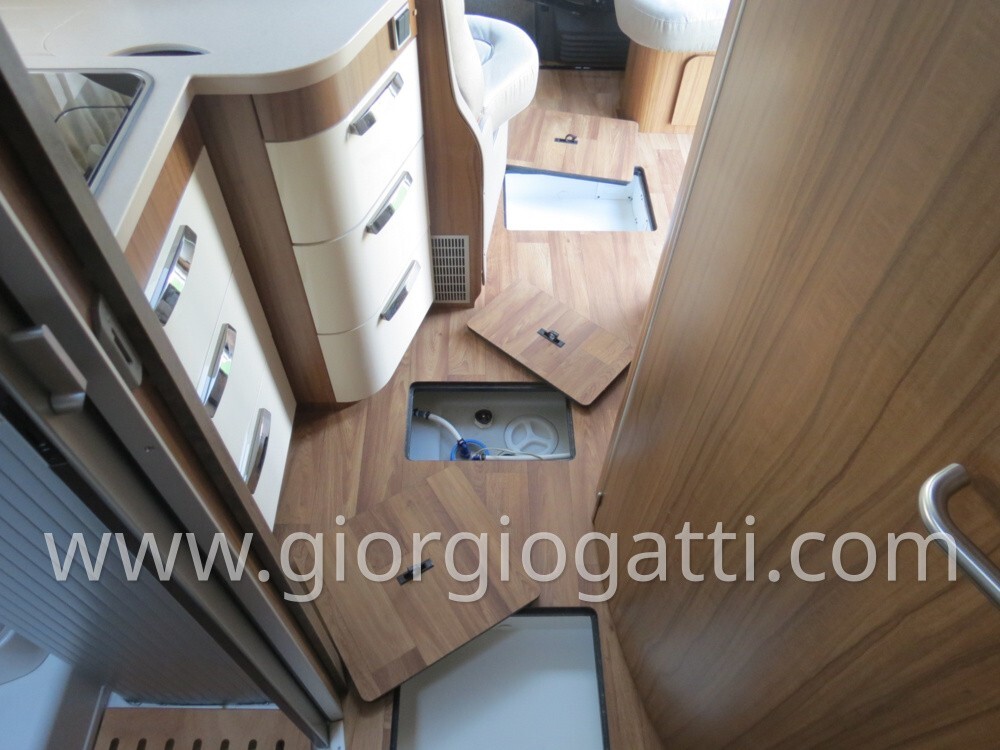 HYMER B-KLASSE 594 PREMIUM LINE CON GARAGE