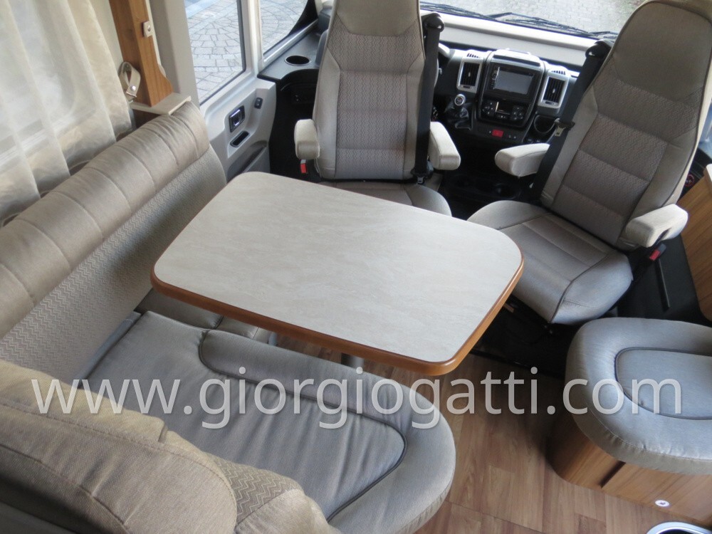 HYMER B-KLASSE 594 PREMIUM LINE CON GARAGE