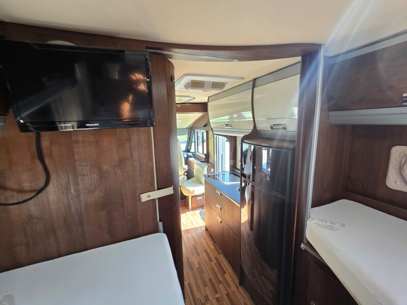 Laika ECOVIP 609 MOTORHOME LETTI GEMELLI E GARAGE 
