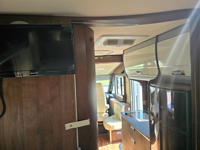 Laika ECOVIP 609 MOTORHOME LETTI GEMELLI E GARAGE 