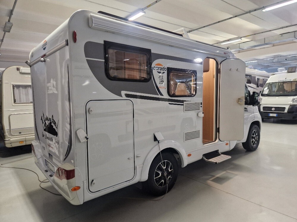 CAMPER VAN CARADO V132