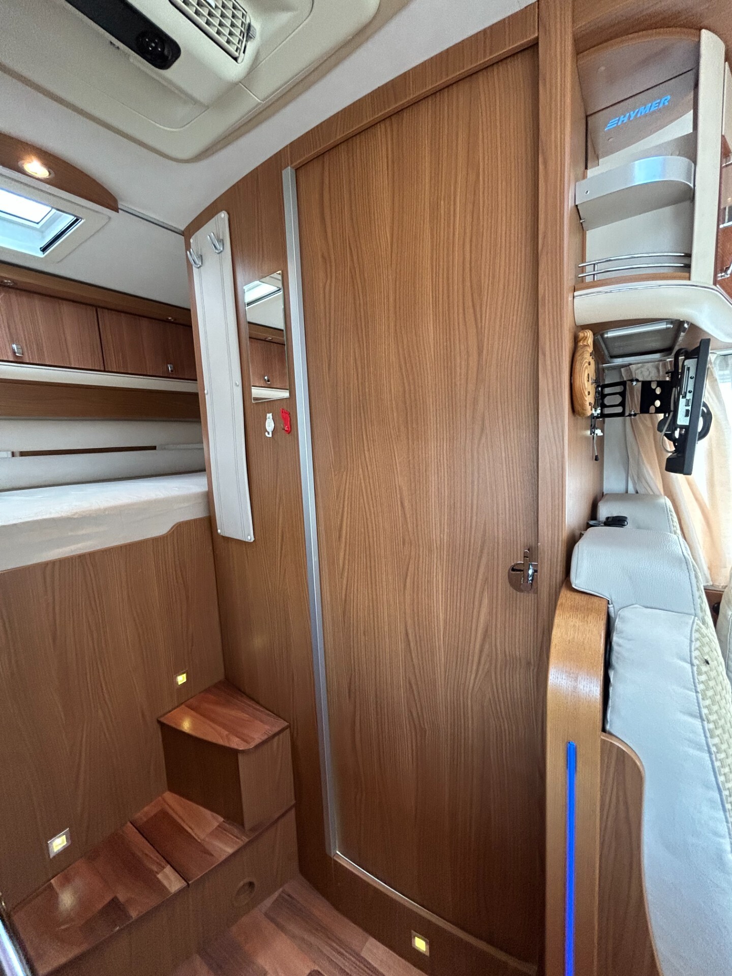 HYMER B504 SL MOTORHOME