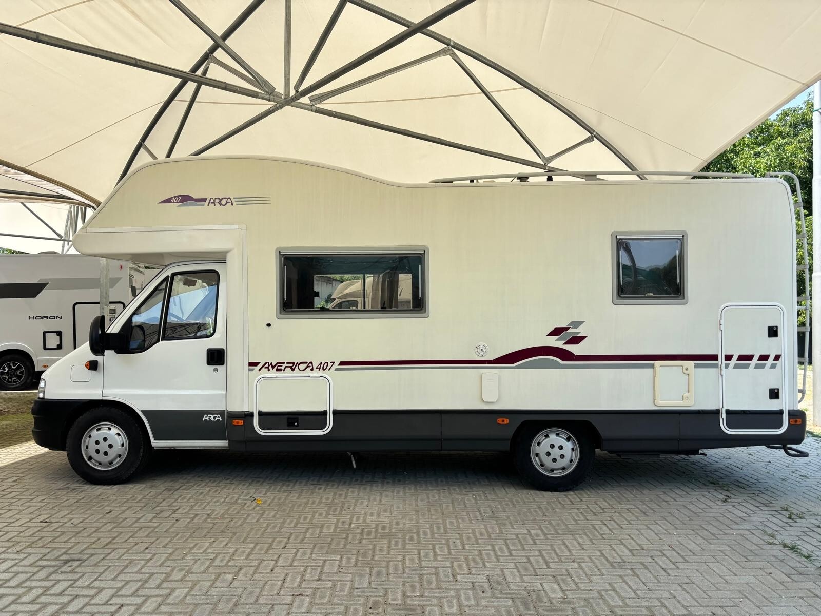 Arca America 407 camper