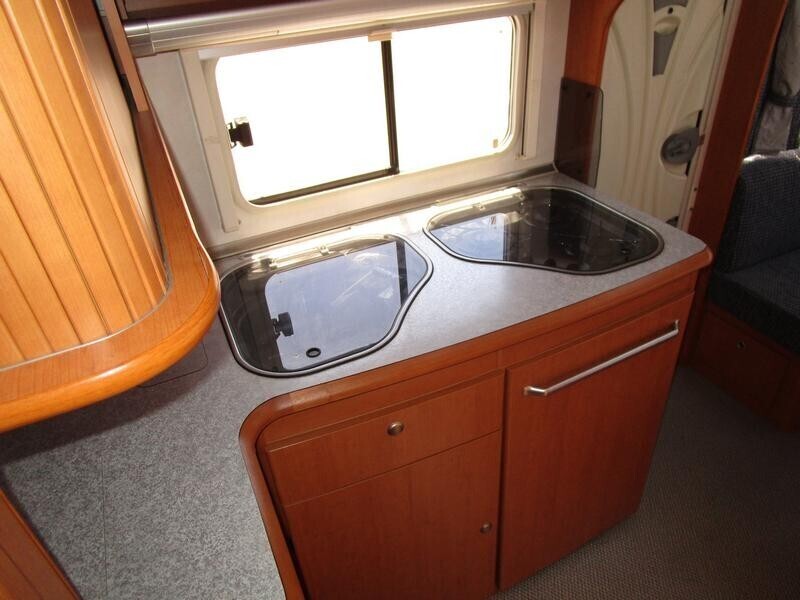 Caravan LMC 4 posti spaziosa e con veranda ampia