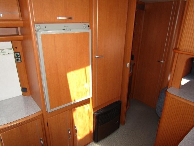 Caravan LMC 4 posti spaziosa e con veranda ampia