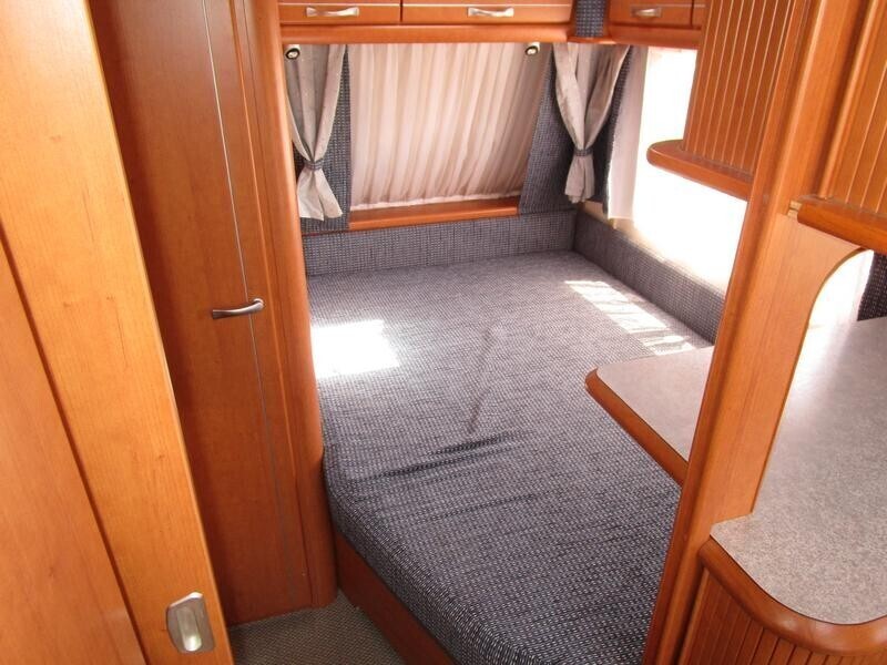 Caravan LMC 4 posti spaziosa e con veranda ampia