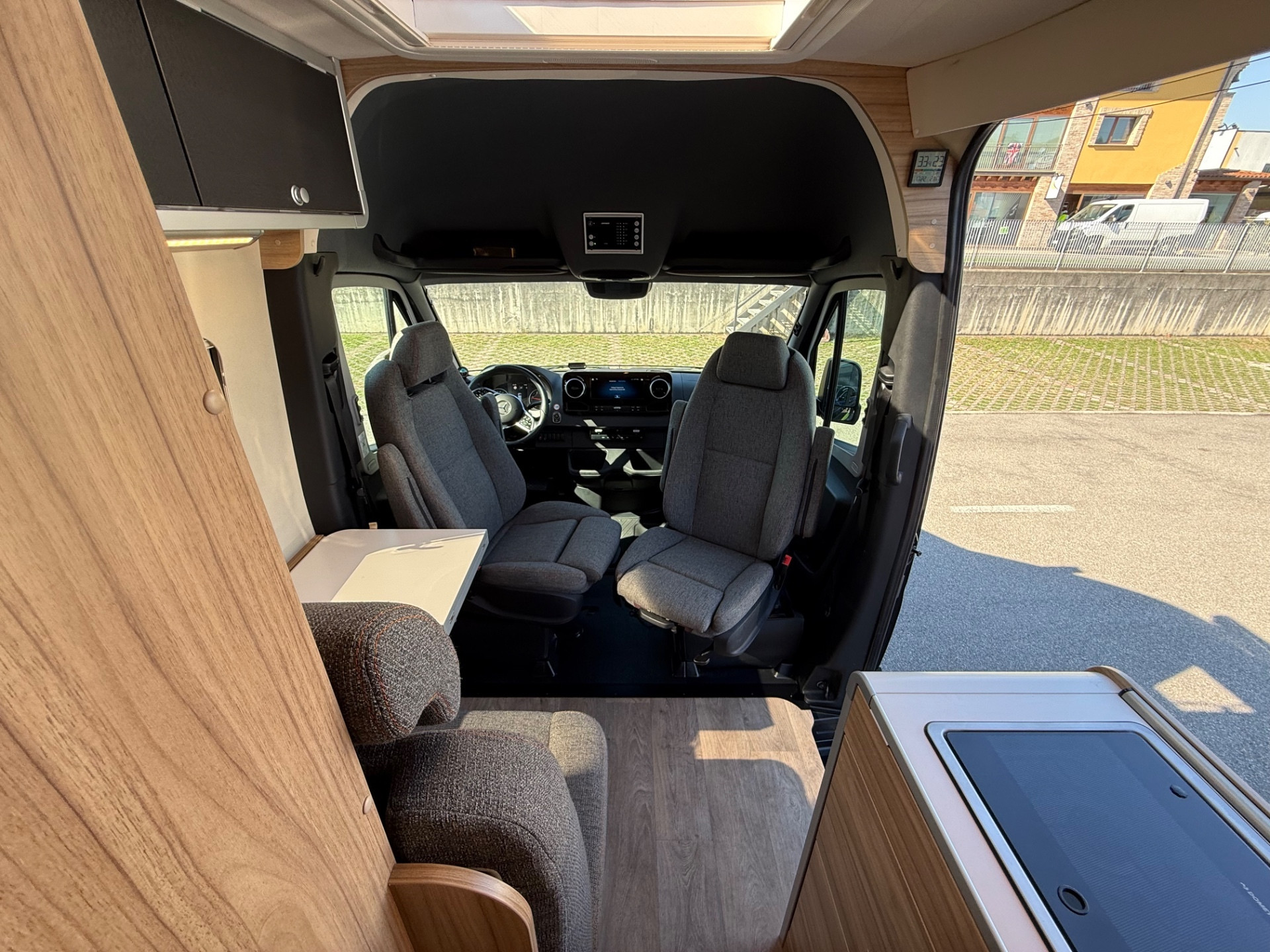 HYMER GRAND CANYON S CROSSOVER 5.93 MERCEDES AUTOM