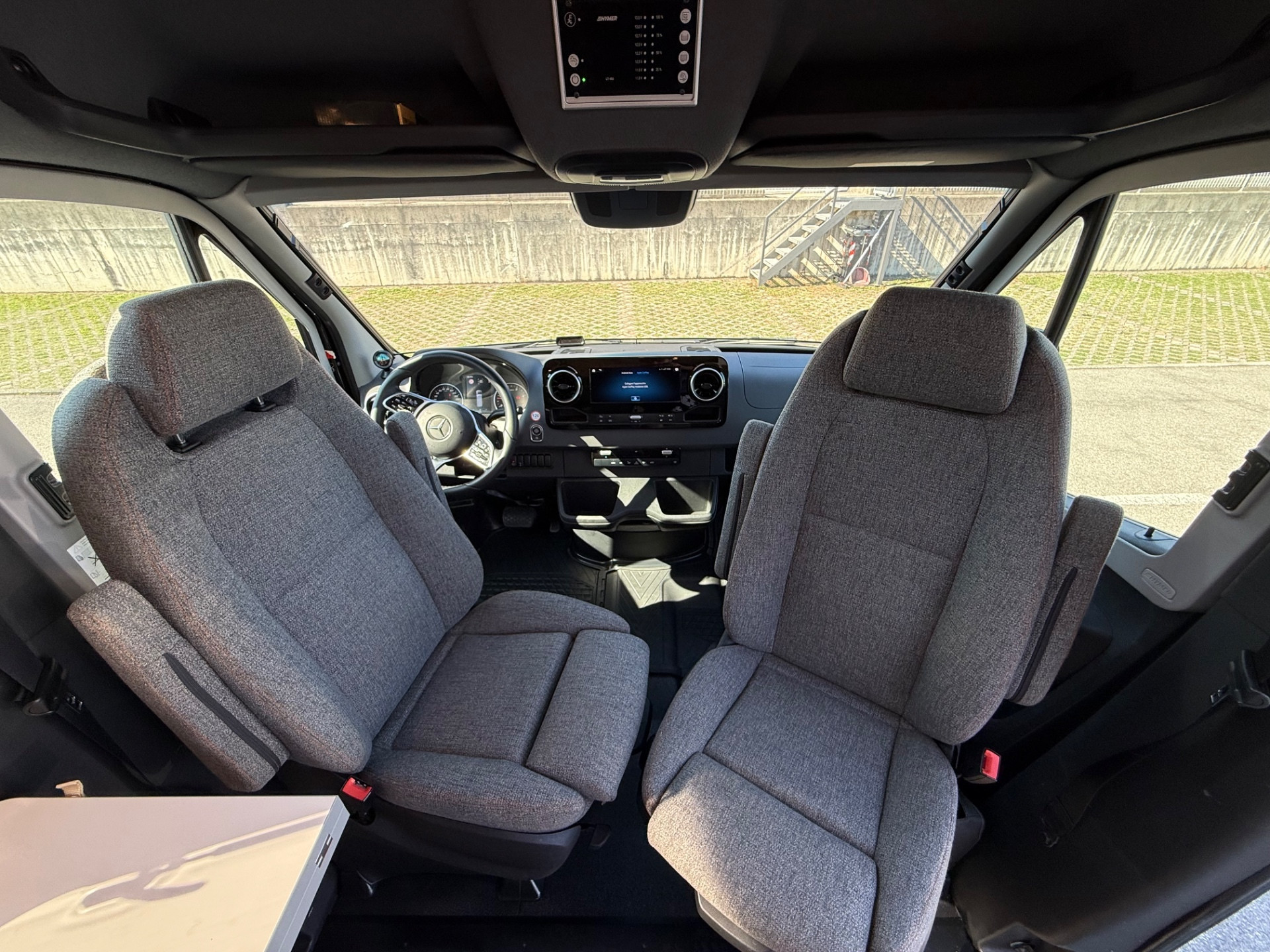 HYMER GRAND CANYON S CROSSOVER 5.93 MERCEDES AUTOM